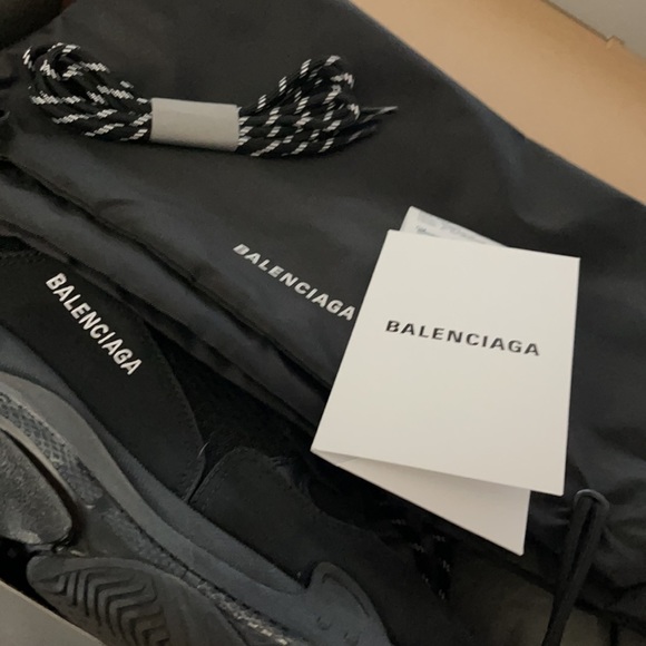 Balenciaga TripleS - Picture 15 of 15